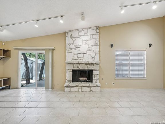 5th image of 13634 PEBBLE OAK DR