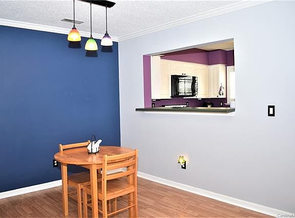 4th image of 4240 Melrose Club Dr