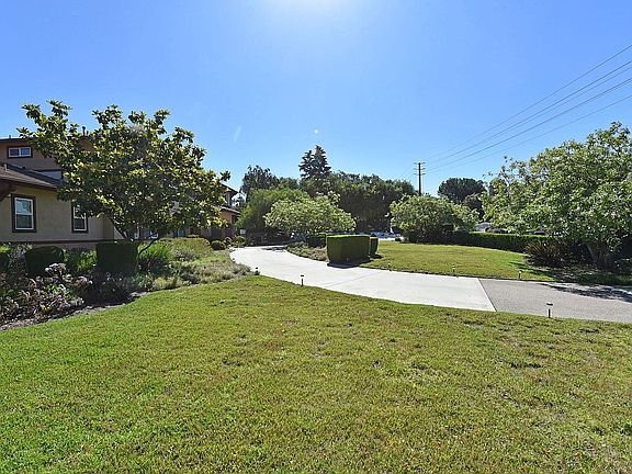 3rd image of 767 Pomello Dr