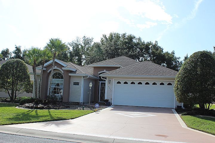 1st image of 3032 Oakhill Dr