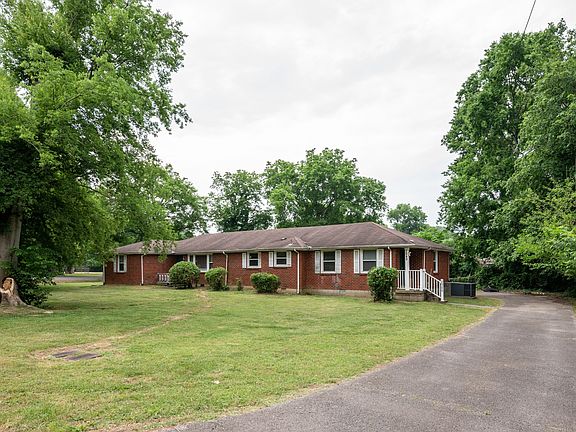 2nd image of 2947 Hillhurst Dr