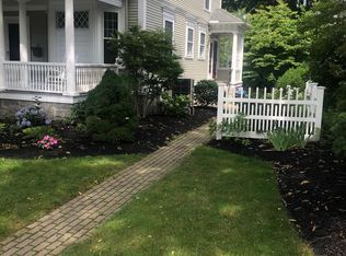 11 Locke St #1, Andover, MA 01810