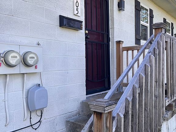 2nd image of 505 W Cook St #B