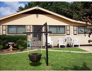 2nd image of 1127 Shirley Ln