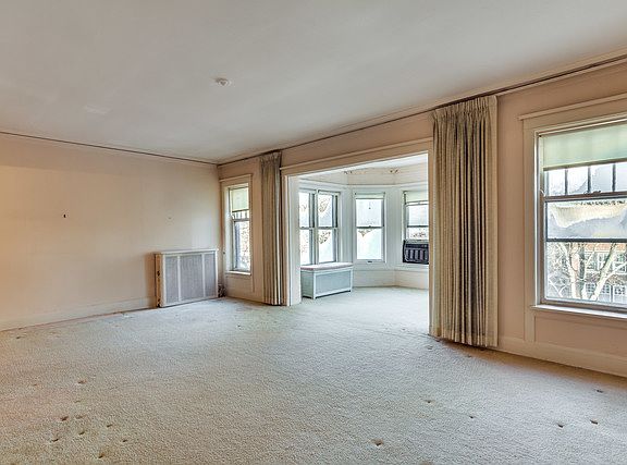 4th image of 5460 S Hyde Park Blvd #3