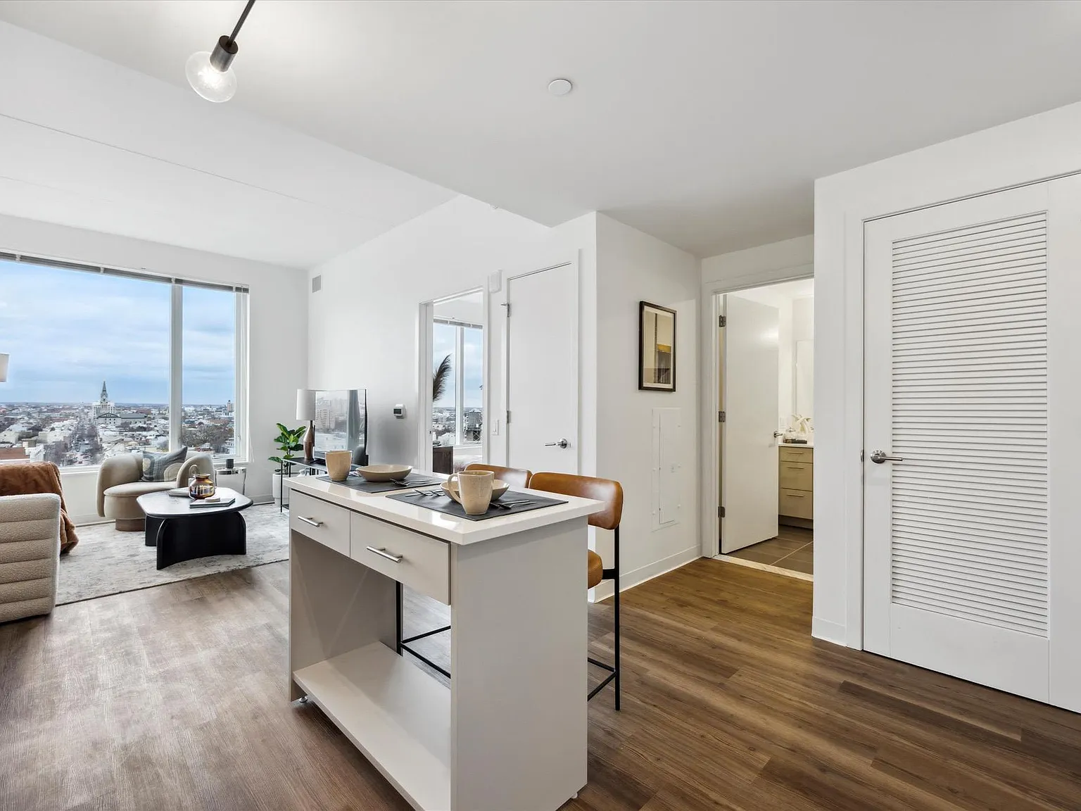 1 bed, 663 sqft, $1,750 — Photo 4