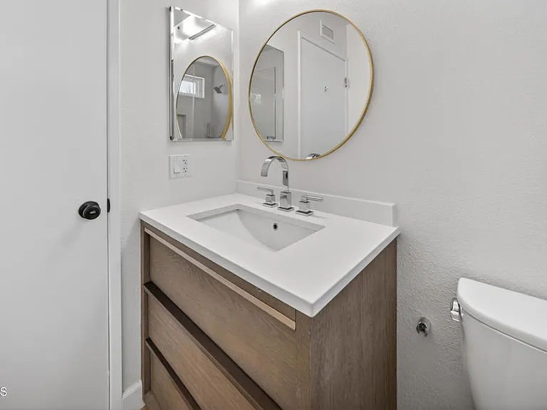 1502 Briarglen Ave — Photo 15