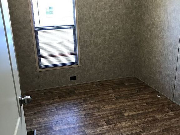 3rd image of 1806 S Lowry St #18