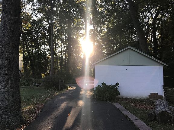 4th image of 2110 Park Beach Dr