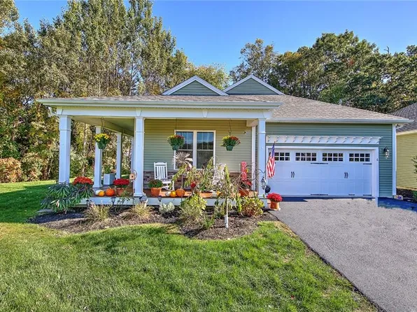 6 Spring Hill Dr Unit 43, Uxbridge, MA 01569