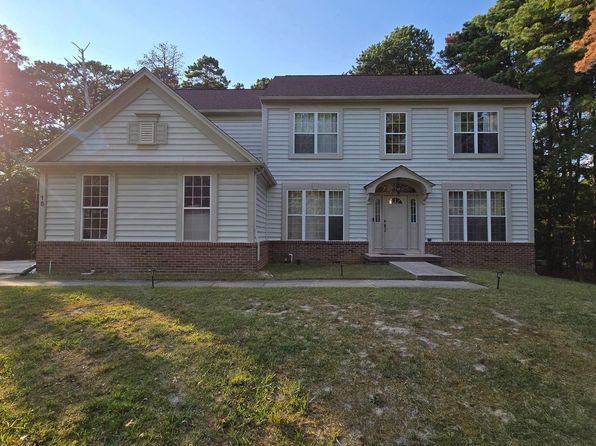 15 Eastwick Dr