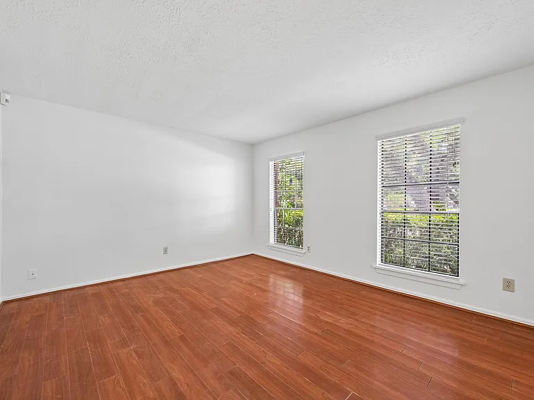 15251 Kelbrook Dr — Photo 10