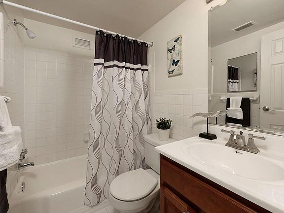 3rd image of 261 Congressional Ln #213
