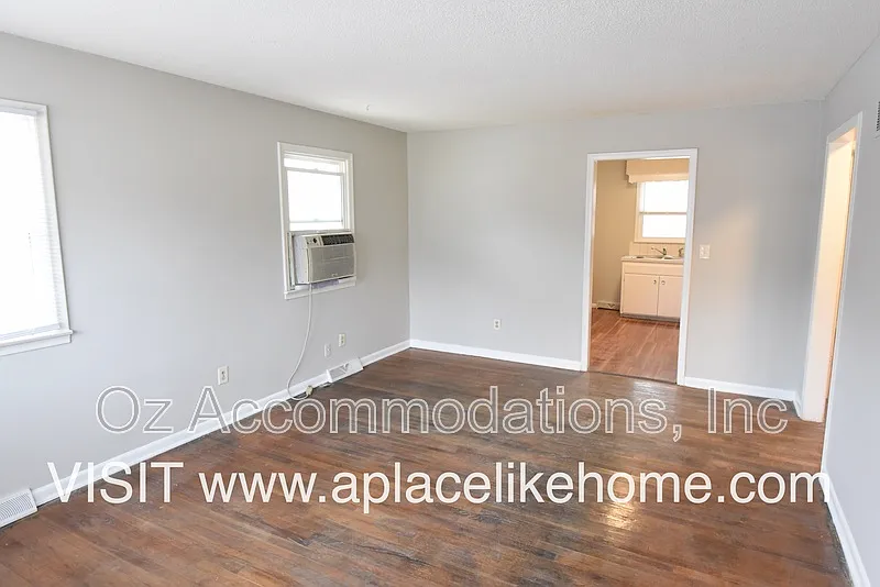 2 bed, 1.0 bath, 780 sqft, $999 — Photo 4
