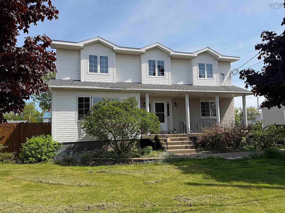 1st image of 348 Cartier St