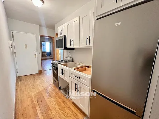 Rented by Mason Group LLC | media 8