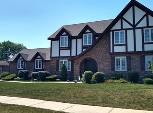 1204 N Anvil Ct, Addison, IL 60101