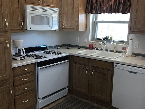 5th image of 13524 E 55th Dr