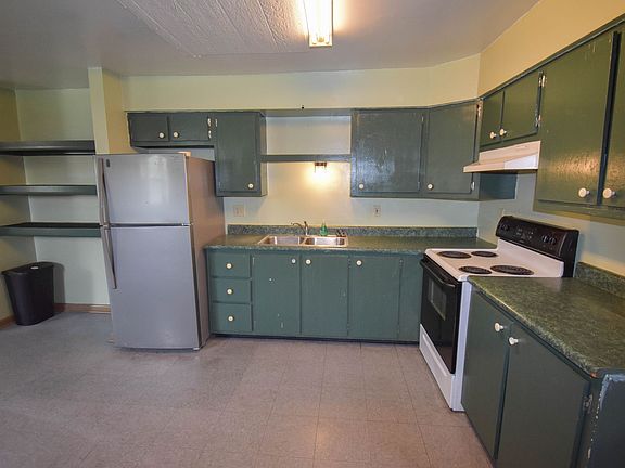3rd image of 38 Susquehanna Ave APT 2