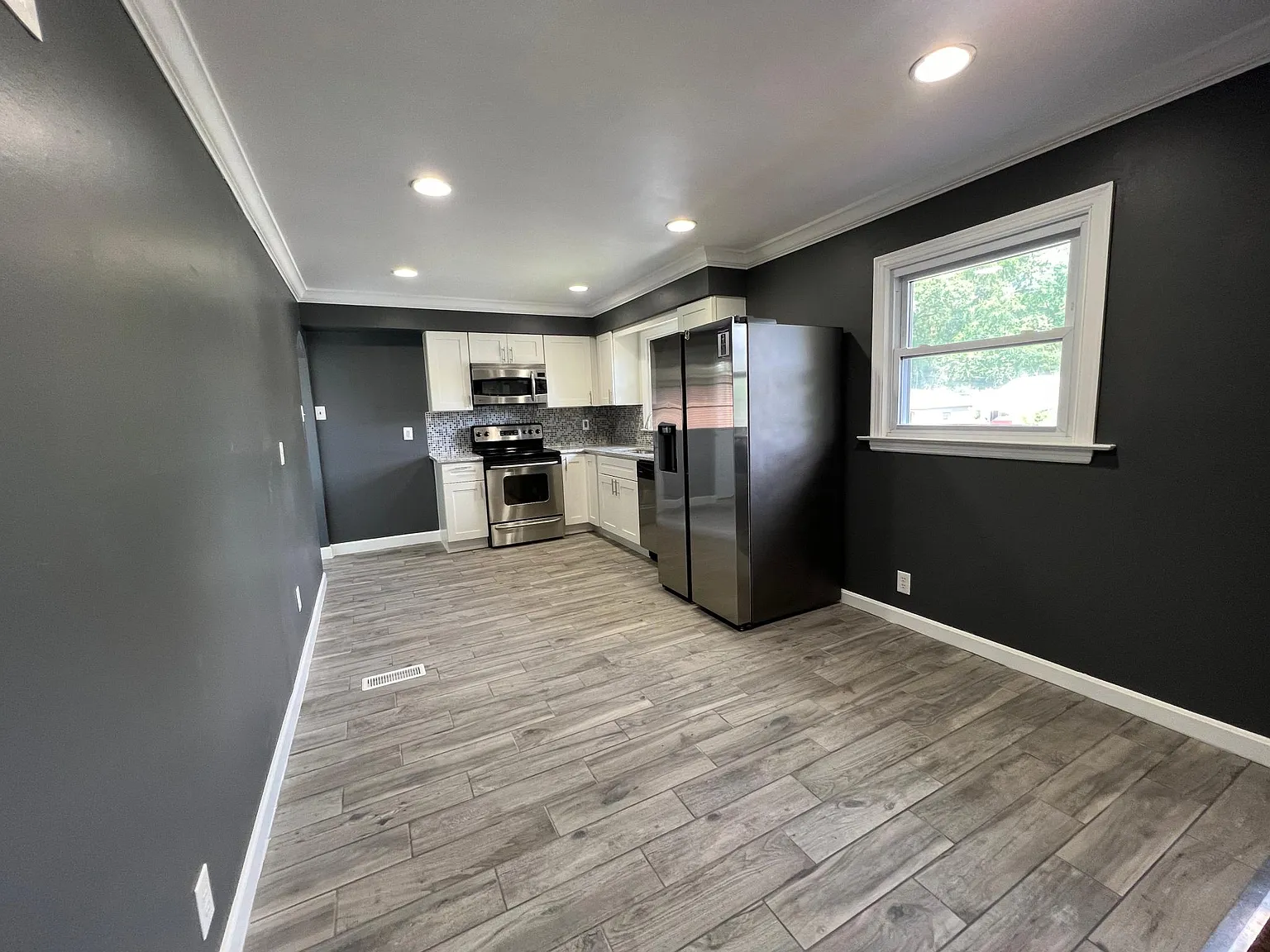 2 bed, 936 sqft, $1,600 — Photo 4