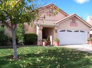 2074 Starfire Dr, Perris, CA 92571