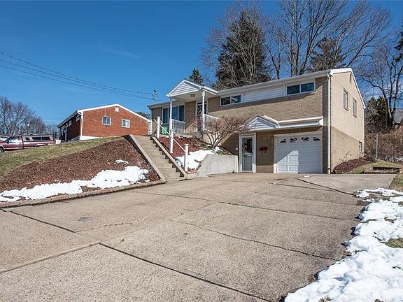 2nd image of 808 Cottonwood Dr