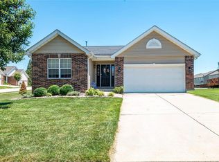 2259 Amberleigh Dr, Maryville, IL 62062