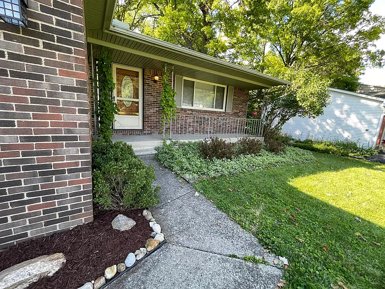 6833 Worthington Galena Rd — Photo 3