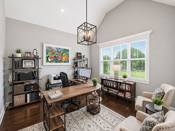 4th image of 1661 Rugby Ln