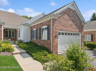 4218 Weatherstone Rd, Crystal Lake, IL 60014