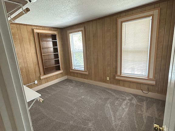 4th image of 9 W School St Floor 2