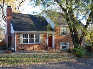 834 31st St S, Arlington, VA 22202