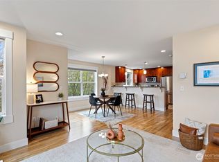 9501 Interlake Ave N, Seattle, WA 98103