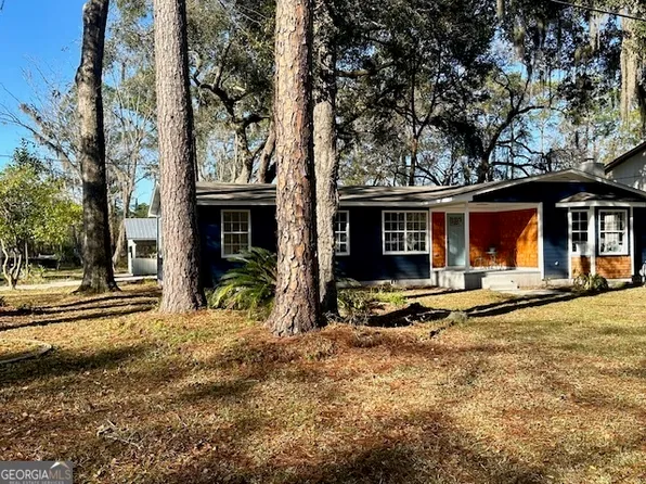 408 Cole Ave, Woodbine, GA 31569