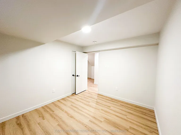813 Groveland Ave #BASEMENT — Photo 10