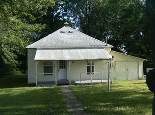 618 South St, Stark City, MO 64866