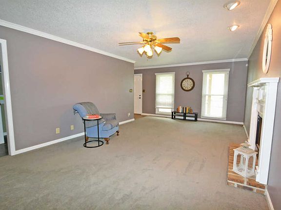 4th image of 1234 Archwood Dr