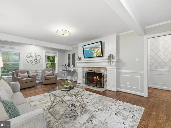 11910 Charles St, La Plata, MD 20646