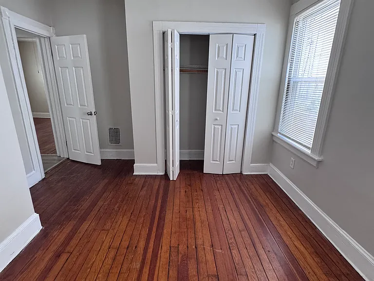 115 Smith St — Photo 14