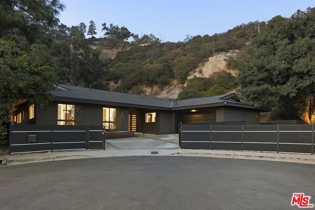 4 bed, 3.0 bath, 2410 sqft, $17,500 — Photo 2