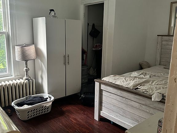 2nd image of 141 N Park Ave APT 2