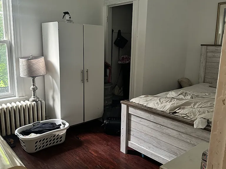 141 N Park Ave #2 — Photo 2