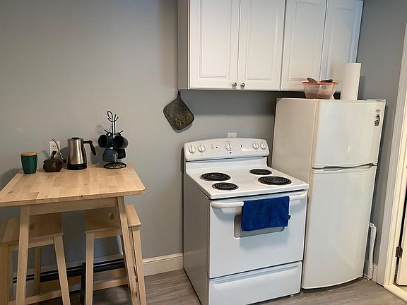 5th image of 31 Rockhill St #2