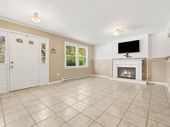 5th image of 77 Wharton Drive