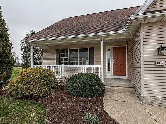 2nd image of 1317 Hunter Dr