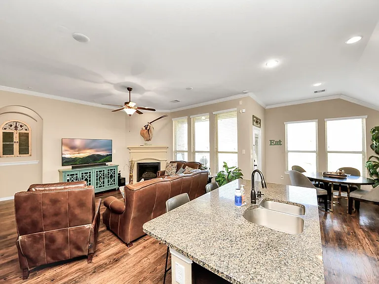 7502 Simpson Springs Ln — Photo 25