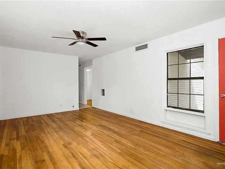 1808 N Cummings Ave — Photo 3