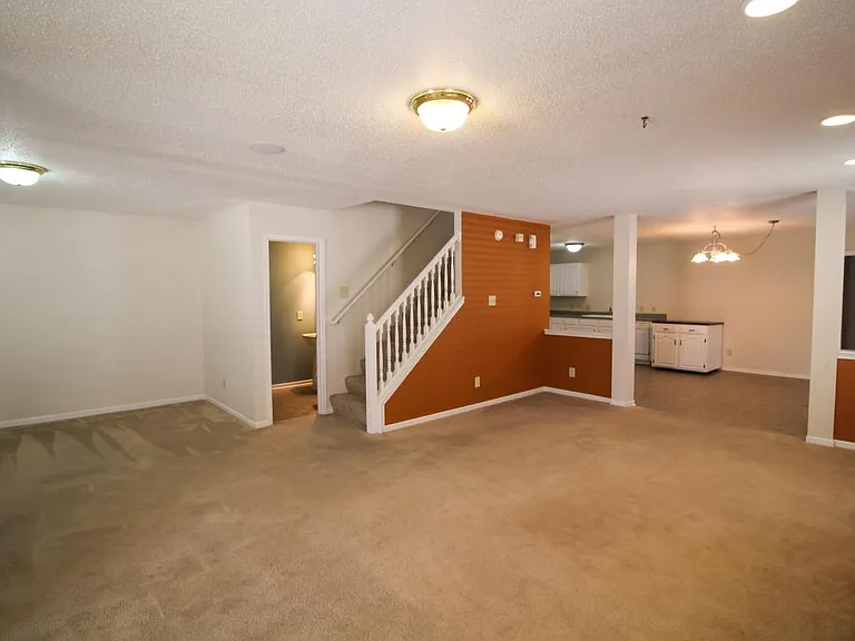 2605 Speedwell Ln — Photo 4