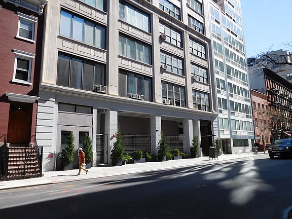 4th image of 251-253 W 19th St #7B