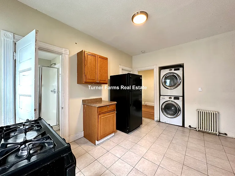 692 Columbia Rd #3R — Photo 6